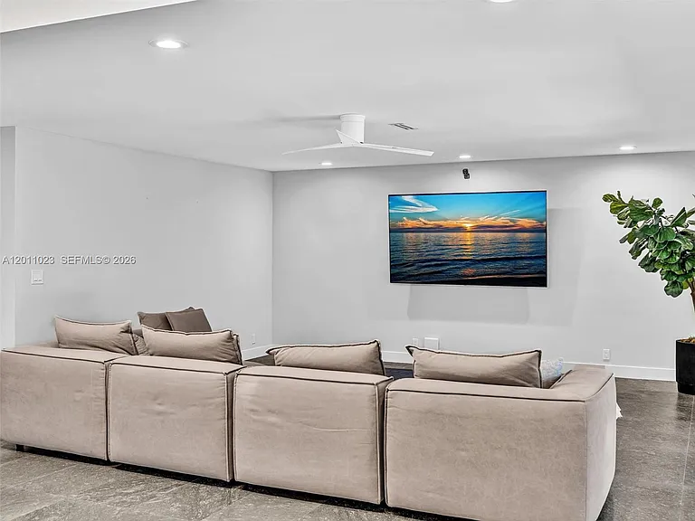 840 S Southlake Dr — Photo 17