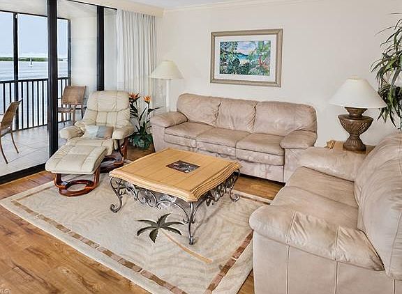 5th image of 17170 Harbour Point Dr APT 435