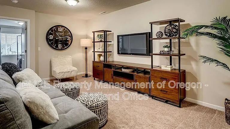 6714 NW 158th Ave — Photo 3