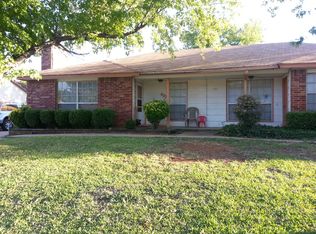 425 Augustine Dr, Euless, TX 76039