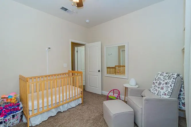 273 W Kelly Ave — Photo 17