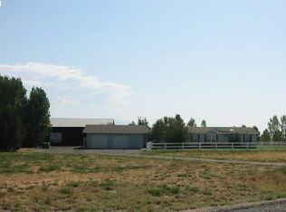 61013 Peach Rd, La Grande, OR 97850