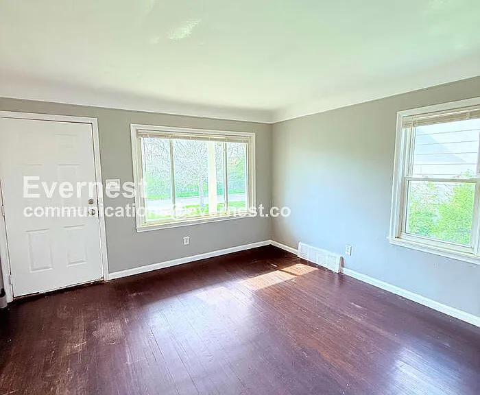 8270 Trinity St — Photo 10