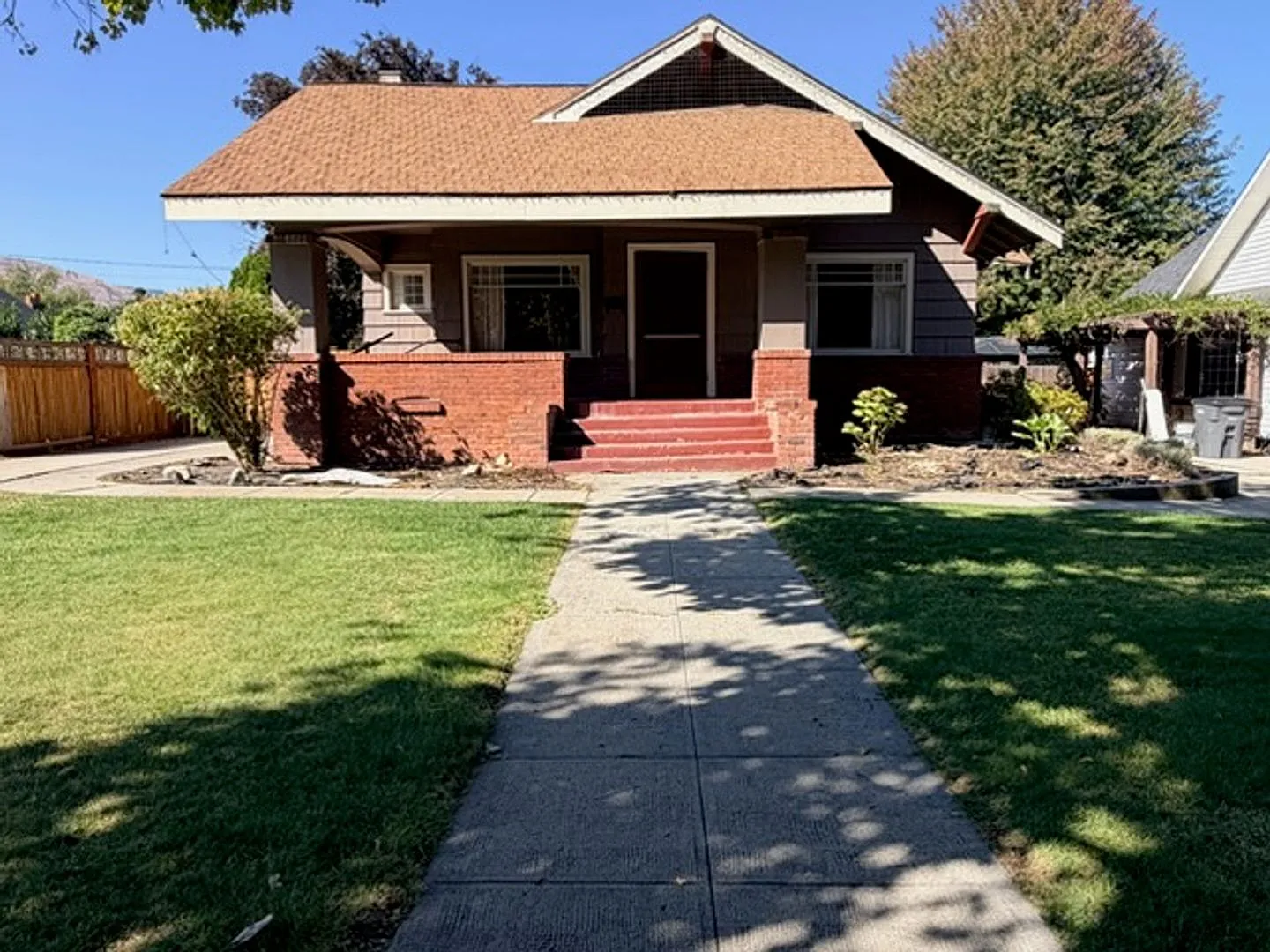 Beautiful 3 bed, 1.75 bath home in the Wenatchee's Historic District! — Photo 3