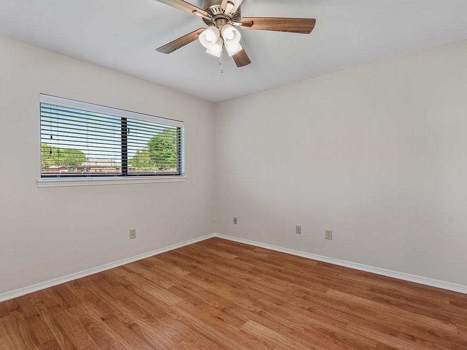 1st image of 801 Harvest Glen Dr