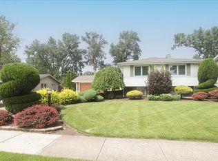 20W608 22nd St, Lombard, IL