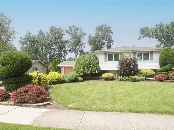 20W608 22nd St, Lombard, IL 60148