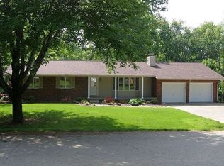 822 N West Dr, Oakland City, IN 47660