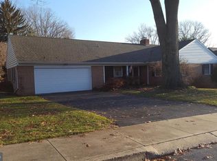 955 Lincoln Heights Ave, Ephrata, PA 17522