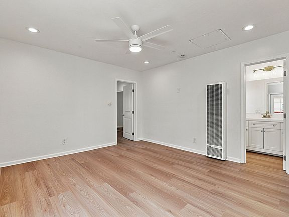 5th image of 136A Brightwood Ave #136A
