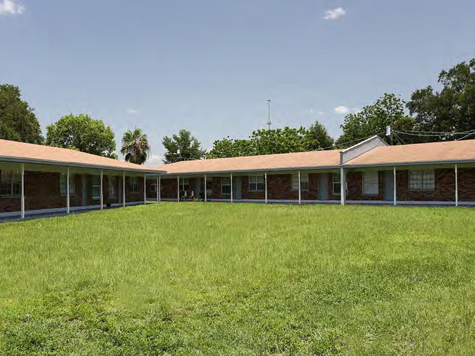 Building Photo 3