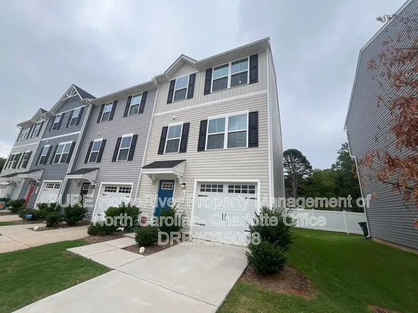2019 Langer St, Charlotte, NC 28214