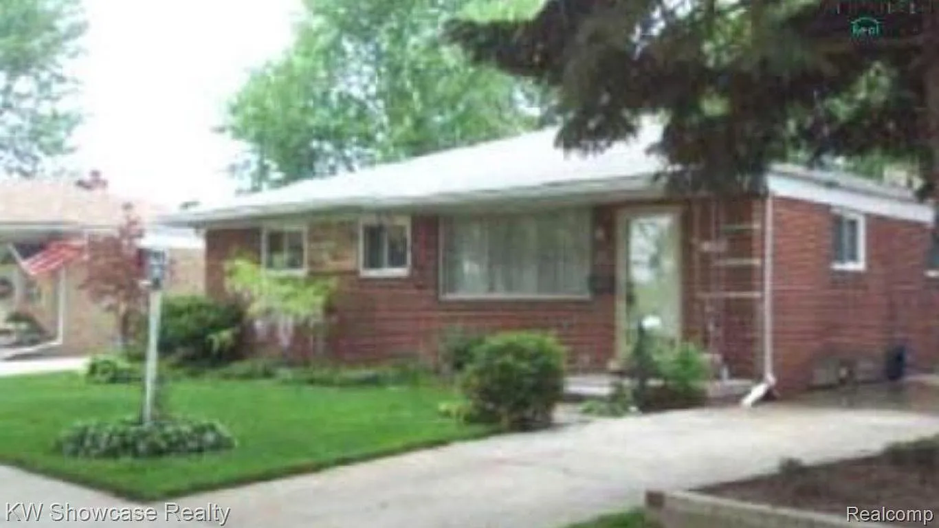24845 Ridgecroft Ave photo 1