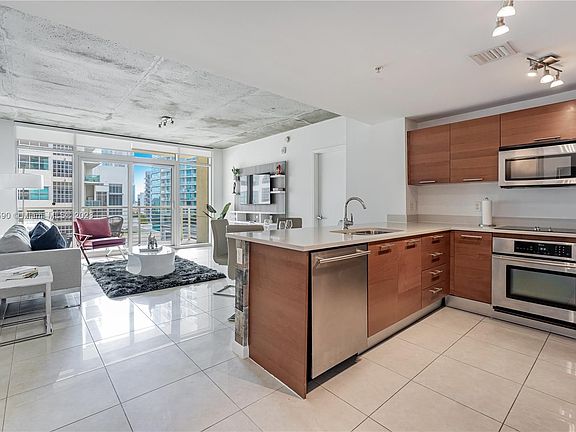 5th image of 3250 NE 1st Ave APT 702