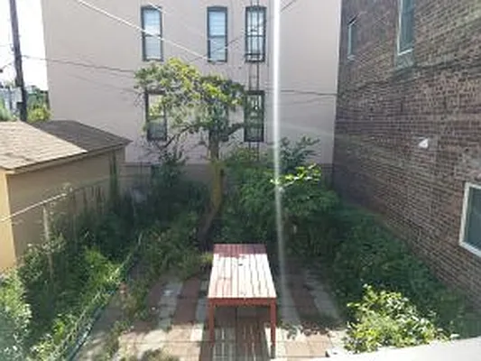 Rented by MCR Realty | media 36