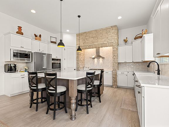 3rd image of 3312 Wentworth Dr