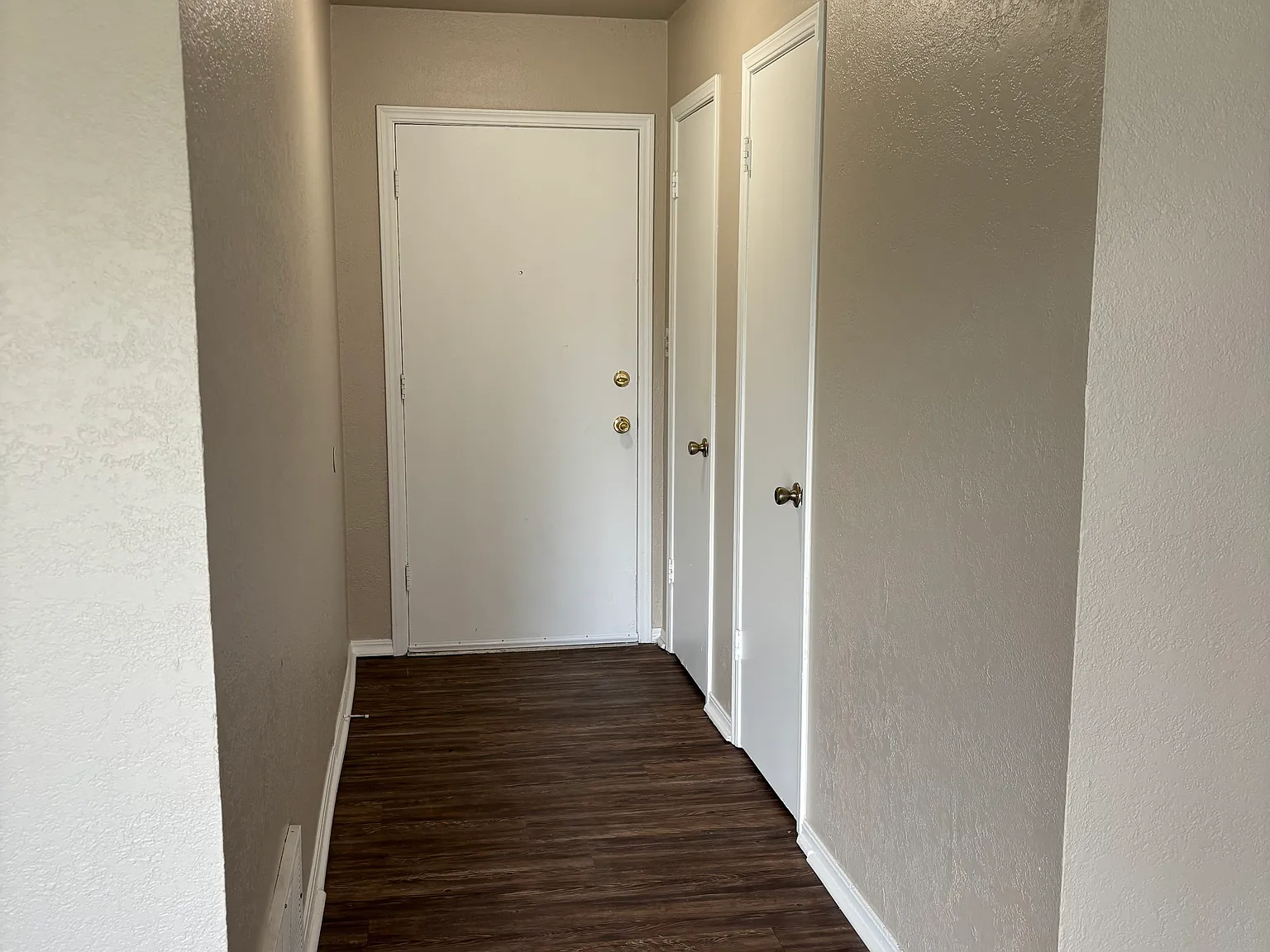 3 bed, 1.5 bath, 1050 sqft, $1,395 — Photo 2