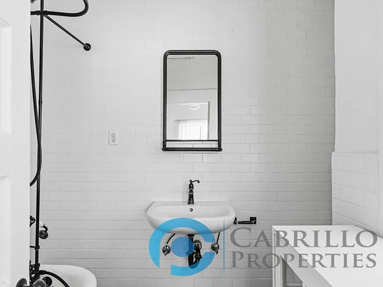 Casa Blanca Apartments — Photo 18