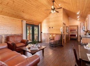 3858A Weinheimer Rd, Fredericksburg, TX 78624