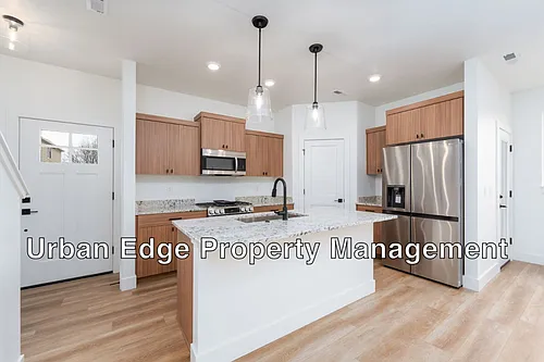 5006 E Hagadorn Ln Photo 1