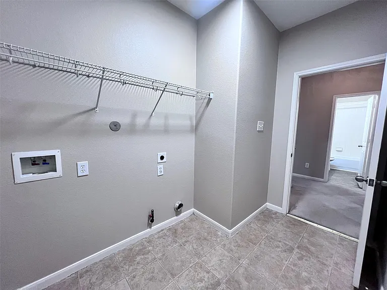 11750 Pinemeade Ln — Photo 14