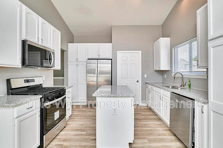 4927 Triple Tree Ct — Photo 17