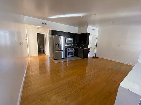 2nd image of 1023 Wallace St APT 3