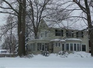 3373 E Monmouth Rd, Cleveland, OH 44118