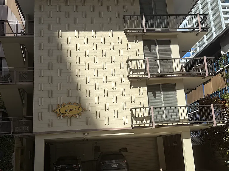 2412 Koa Ave #203 — Photo 3