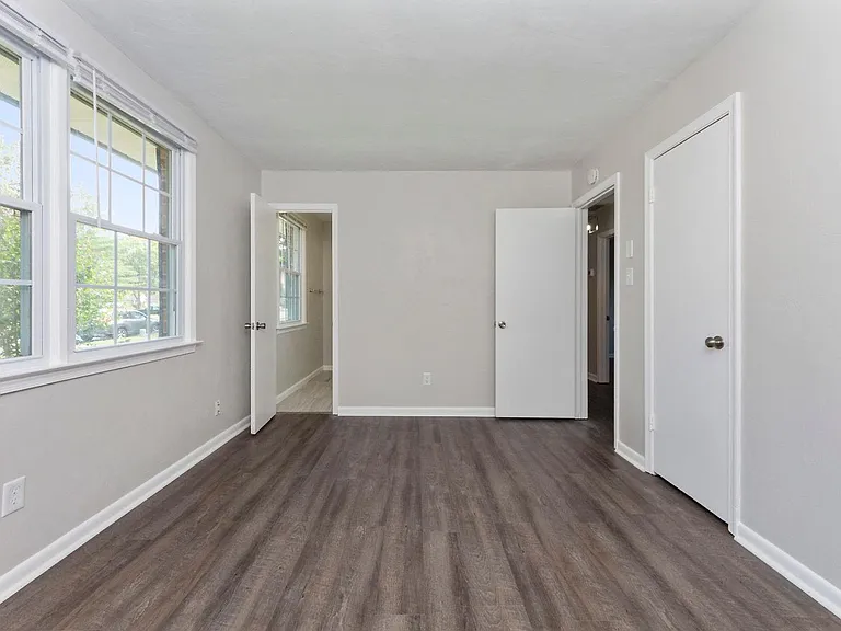 605 Presidential Blvd — Photo 10