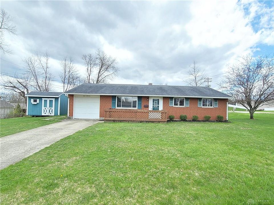 1st image of 900 Wollenhaupt Dr