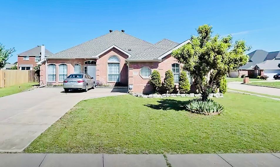 1st image of 5100 Chinaberry Dr