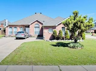 5100 Chinaberry Dr, Arlington, TX 76018