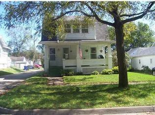 311 Highland Dr NW, Cedar Rapids, IA 52405