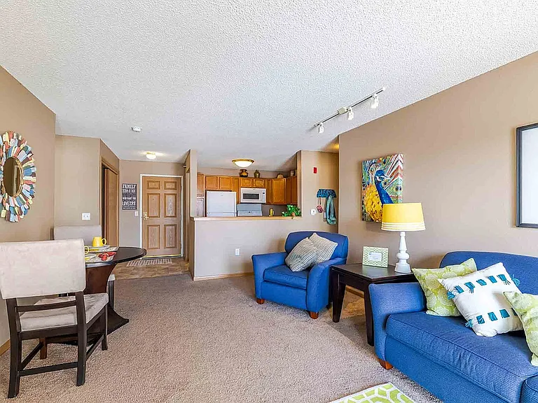 Avana Maple Grove — Photo 3