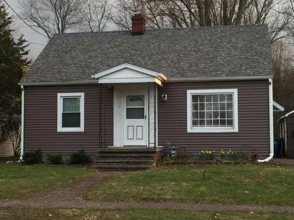 75 W Clarke Ave, Coldwater, MI 49036