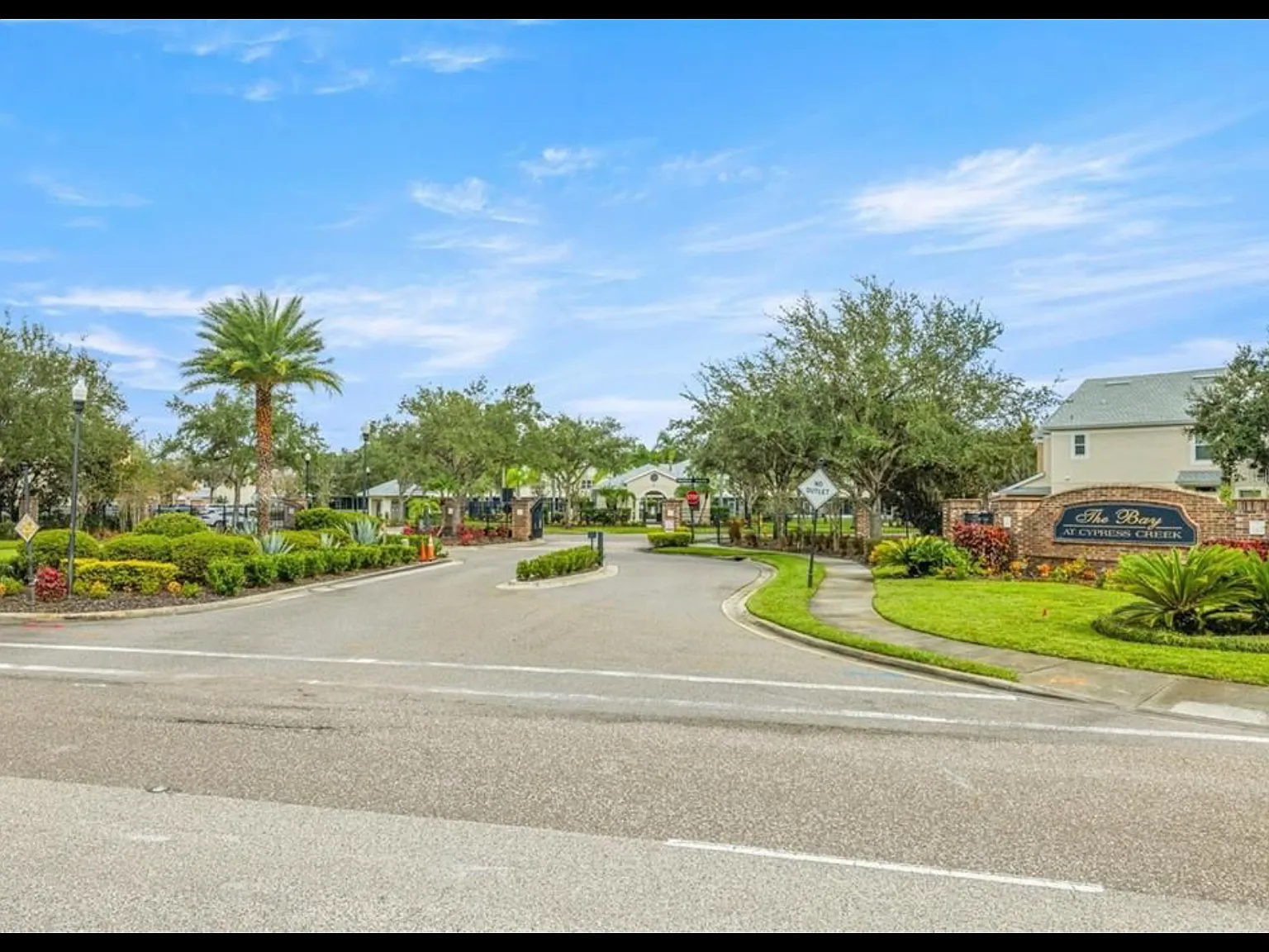3 bed, 1588 sqft, $2,100 — Photo 1