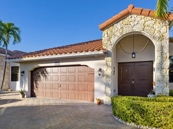 9827 NW 10th Terrace, Miami, FL 33172