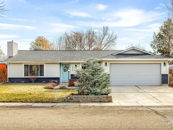 3209 E Whitman Dr, Boise, ID 83716