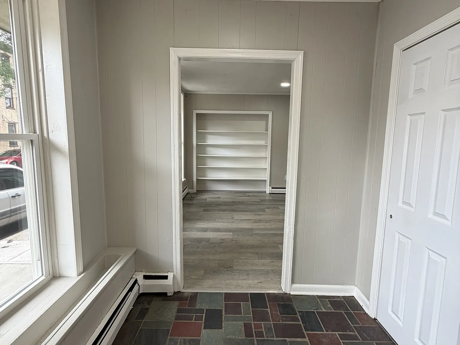 3 bed, 1225 sqft, $1,725 — Photo 2