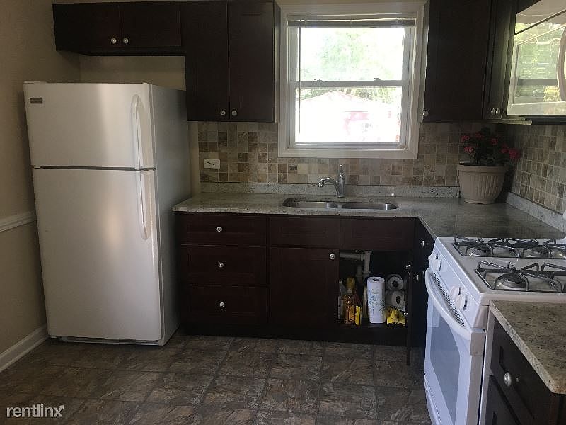 2nd image of 17631 Briar Ave