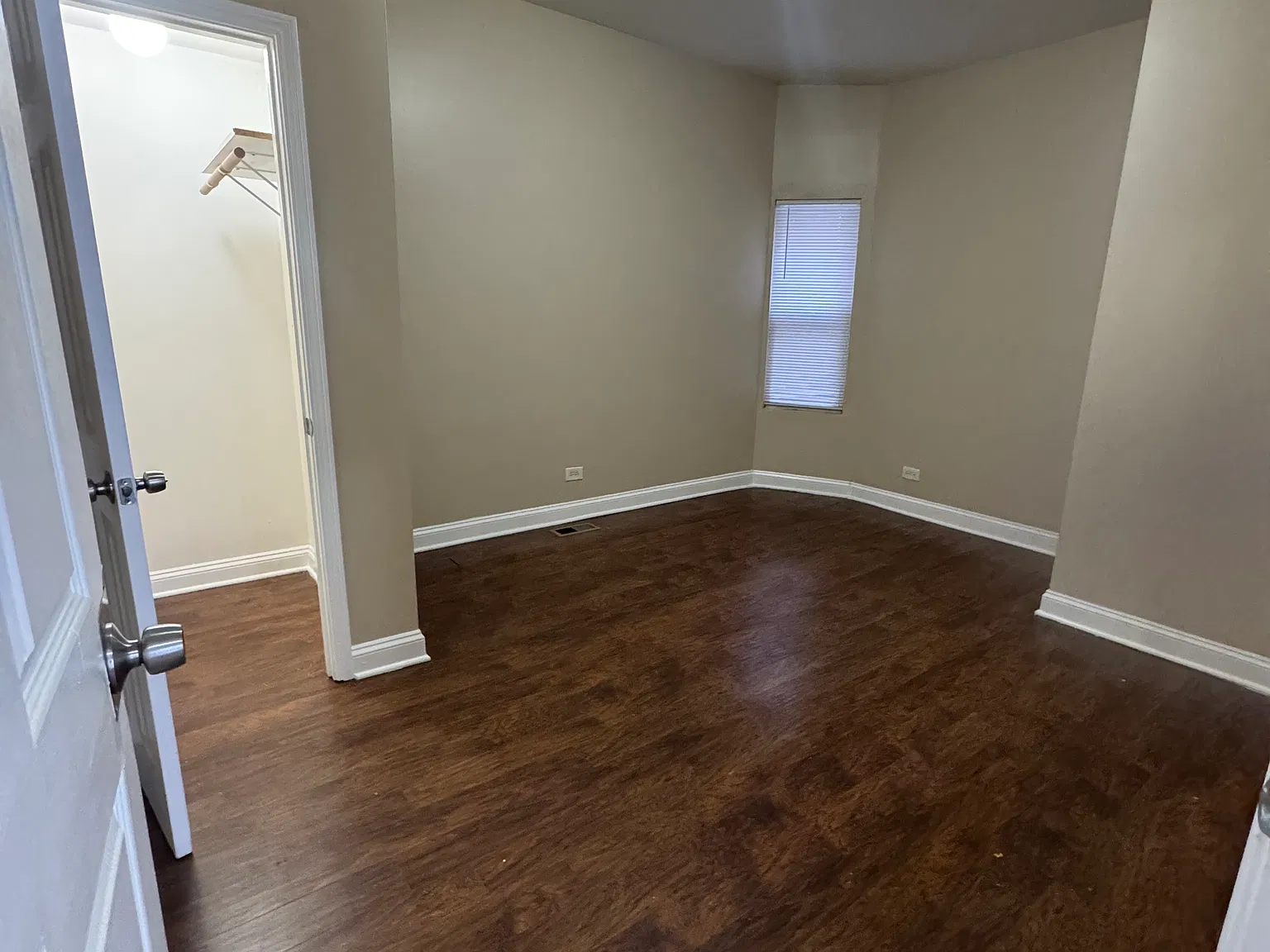 4 bed, 1200 sqft, $2,000 — Photo 4