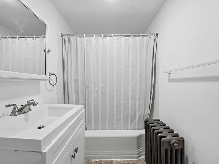 49 Trinity Pl #1 — Photo 12