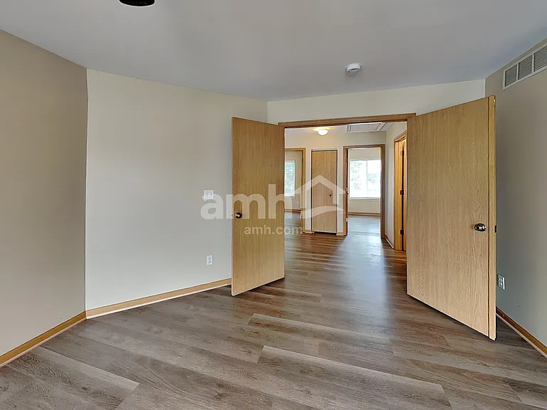 14233 S Hillsdale Ct — Photo 13