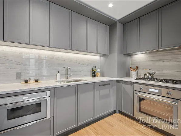 218 W 103rd St Unit 11E, New York, NY 10025