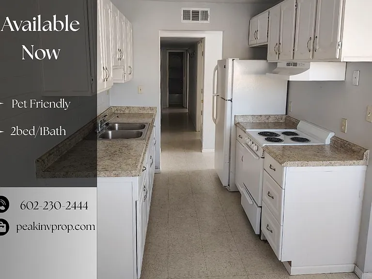 1055 N 8th Pl — Photo 2