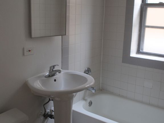 4th image of 5724 W Washington Blvd #105