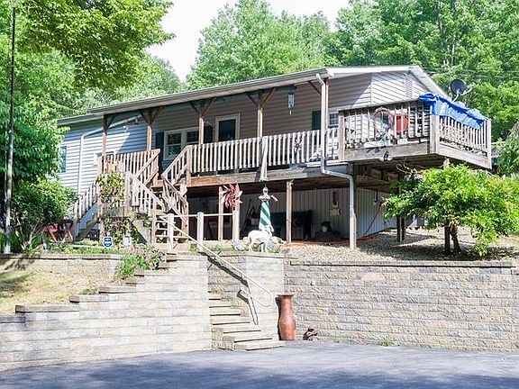 2nd image of 144 Hillside Rd