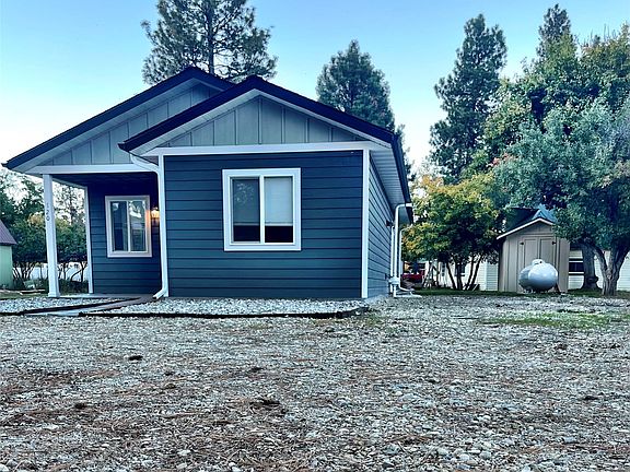 3rd image of 120 Warren Ln