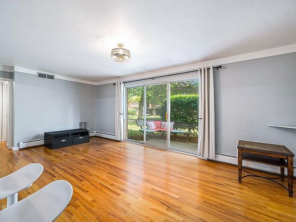 5th image of 1209 Island Dr APT 102